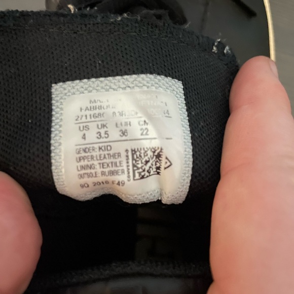 CONVERSE all Star black leather Rayguns and Roswell size 4 limited hightop - Picture 5 of 7